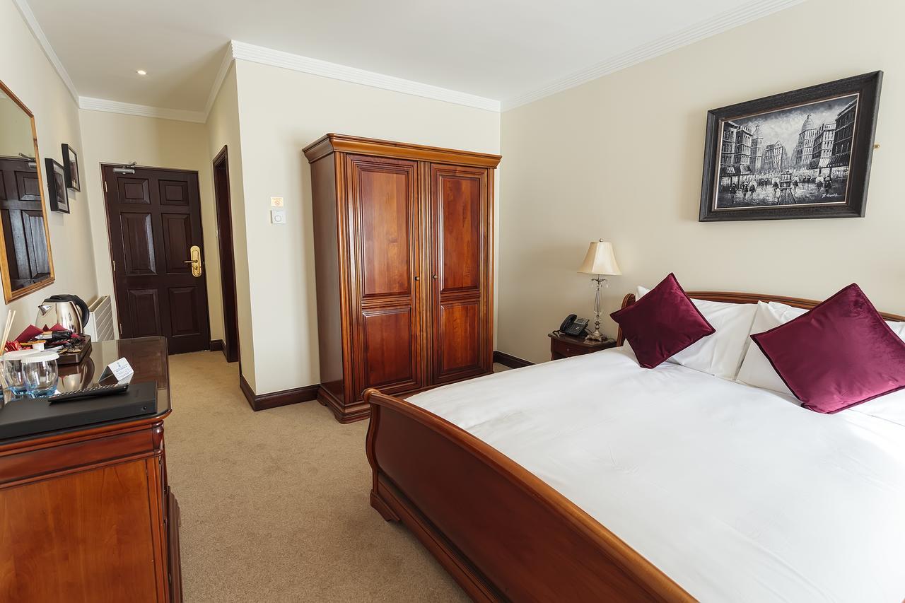 Chester Beatty Inn Ashford Екстер'єр фото